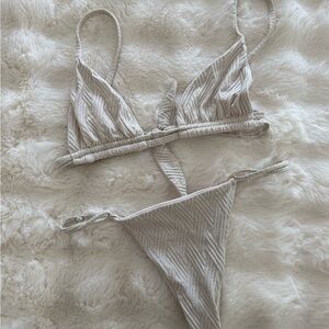 Skatie Cream Bikini Set